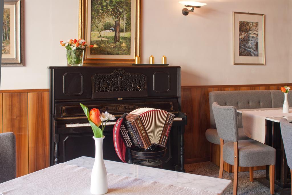 Hotel Cles Zewnętrze zdjęcie