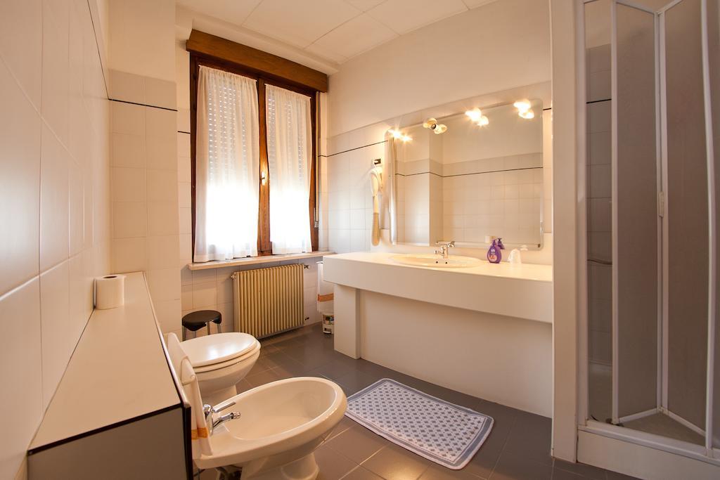 Hotel Cles Zewnętrze zdjęcie